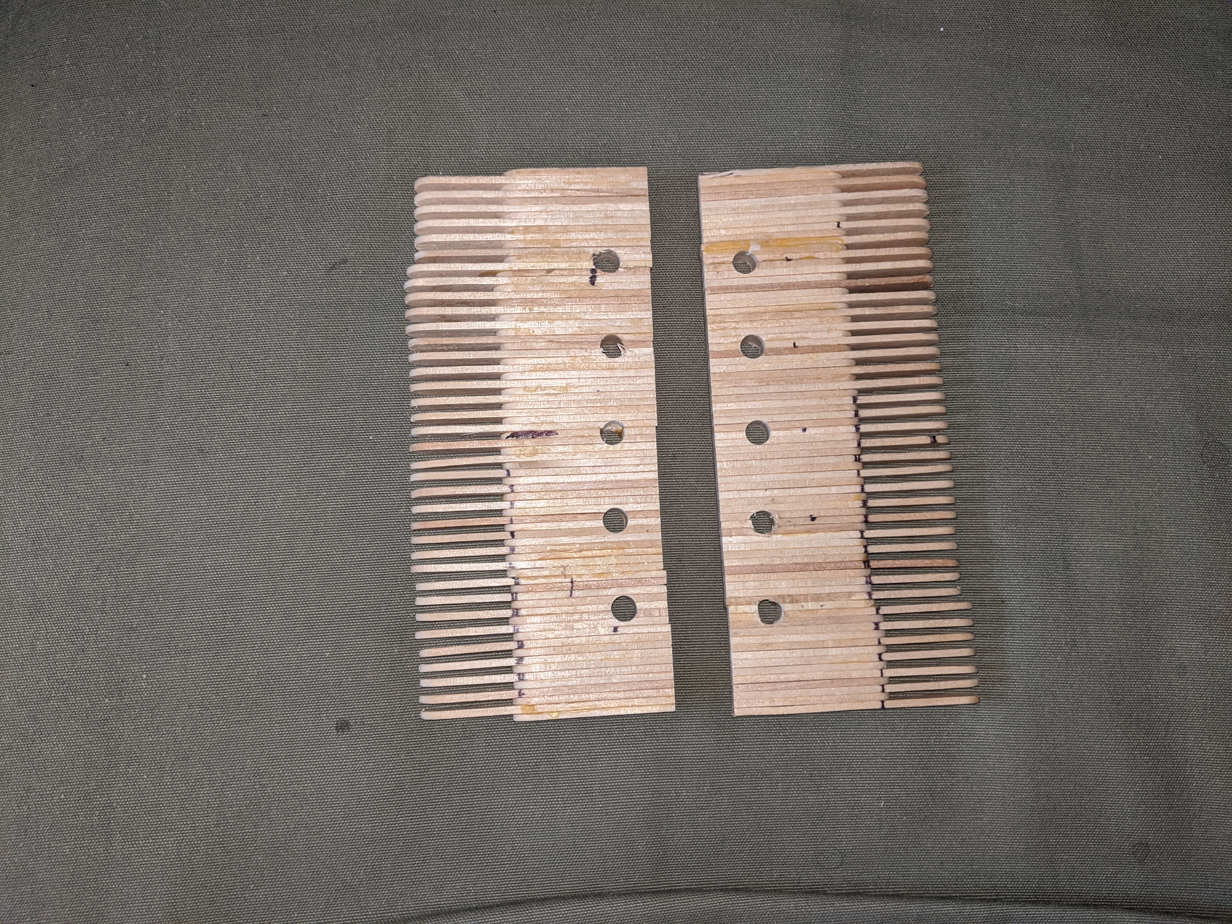 The combs for organizing the warp threads